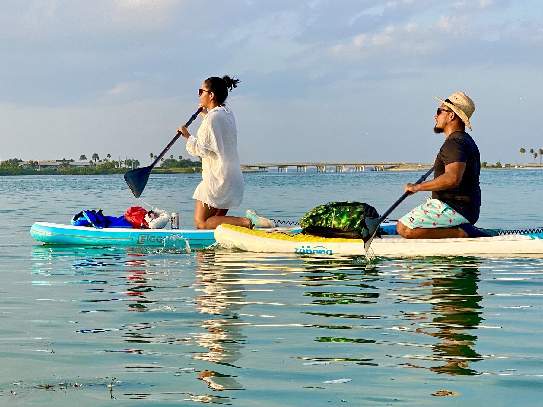 Two SUP paddlers